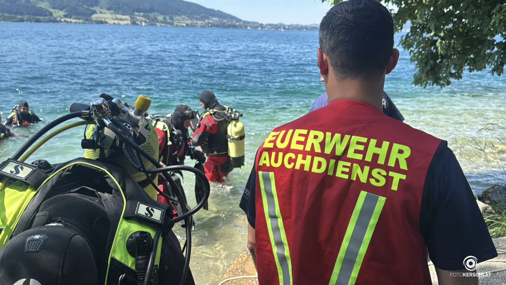 Suche nach vermisster Taucherin im Attersee