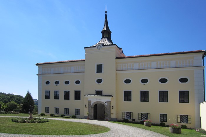 Märchenschloss for sale!