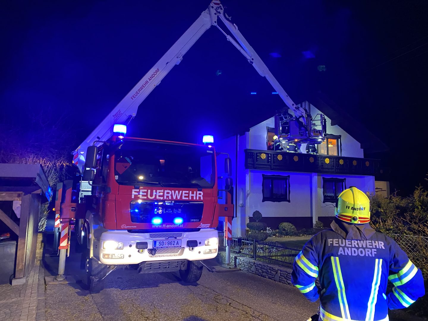 Menschenrettung über Balkon