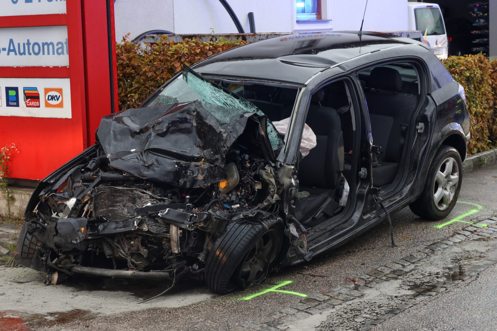 27-Jähriger bei Unfall in Steinerkirchen eingeklemmt