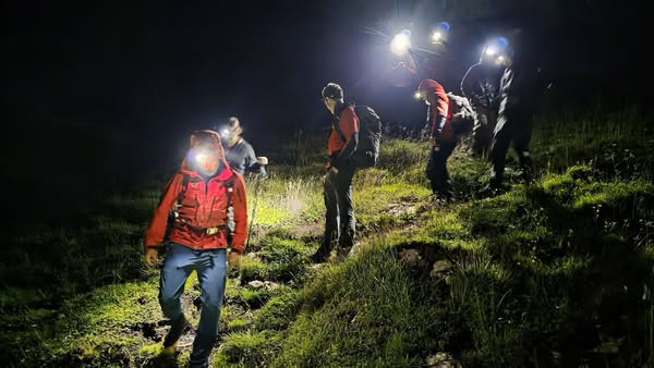 Vier Wanderer in der Nacht vom Hohen Kalmberg gerettet