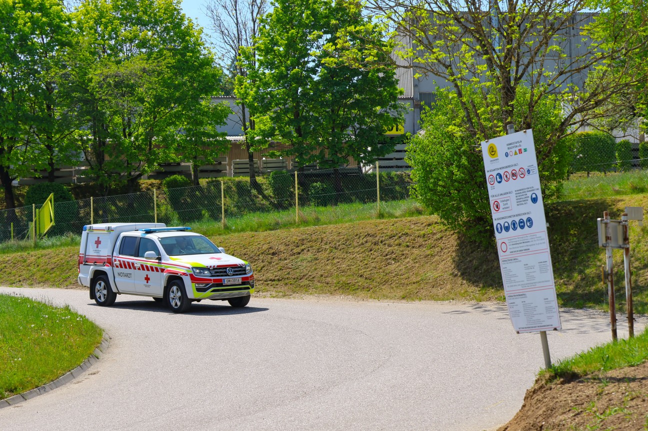 Arbeiter in Ohlsdorf von Betonplatten erdrückt