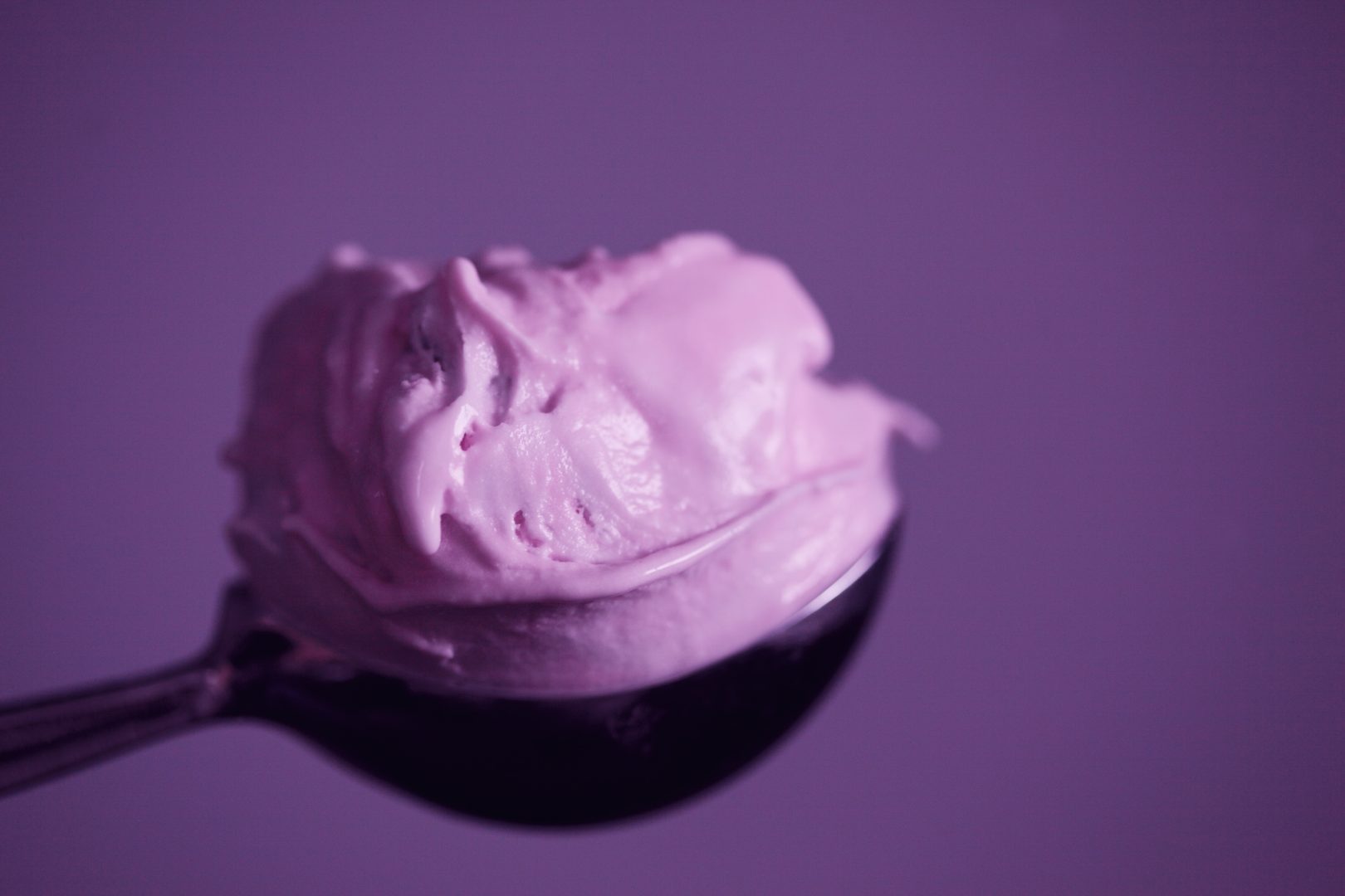 Ube Yamswurzel, Lila Eis bei Life Radio