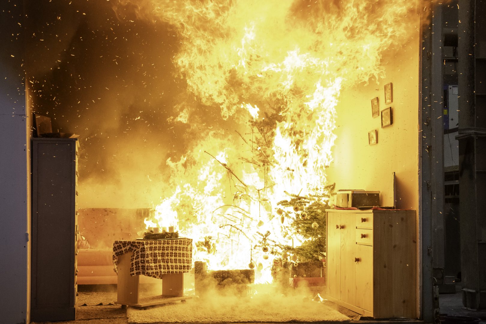 In 10 Sekunden zum Christbaumbrand!