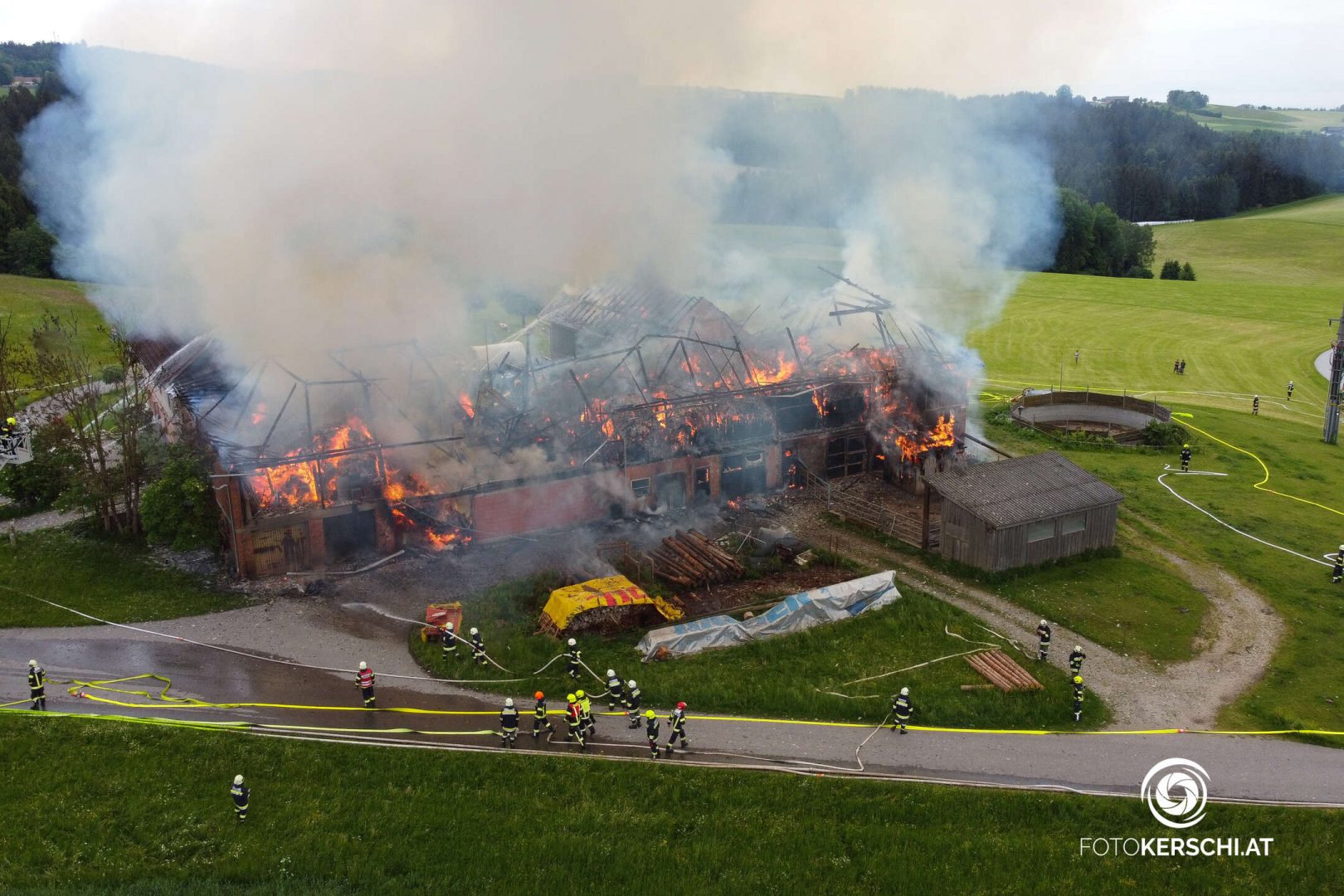 Bauernhof in Flammen
