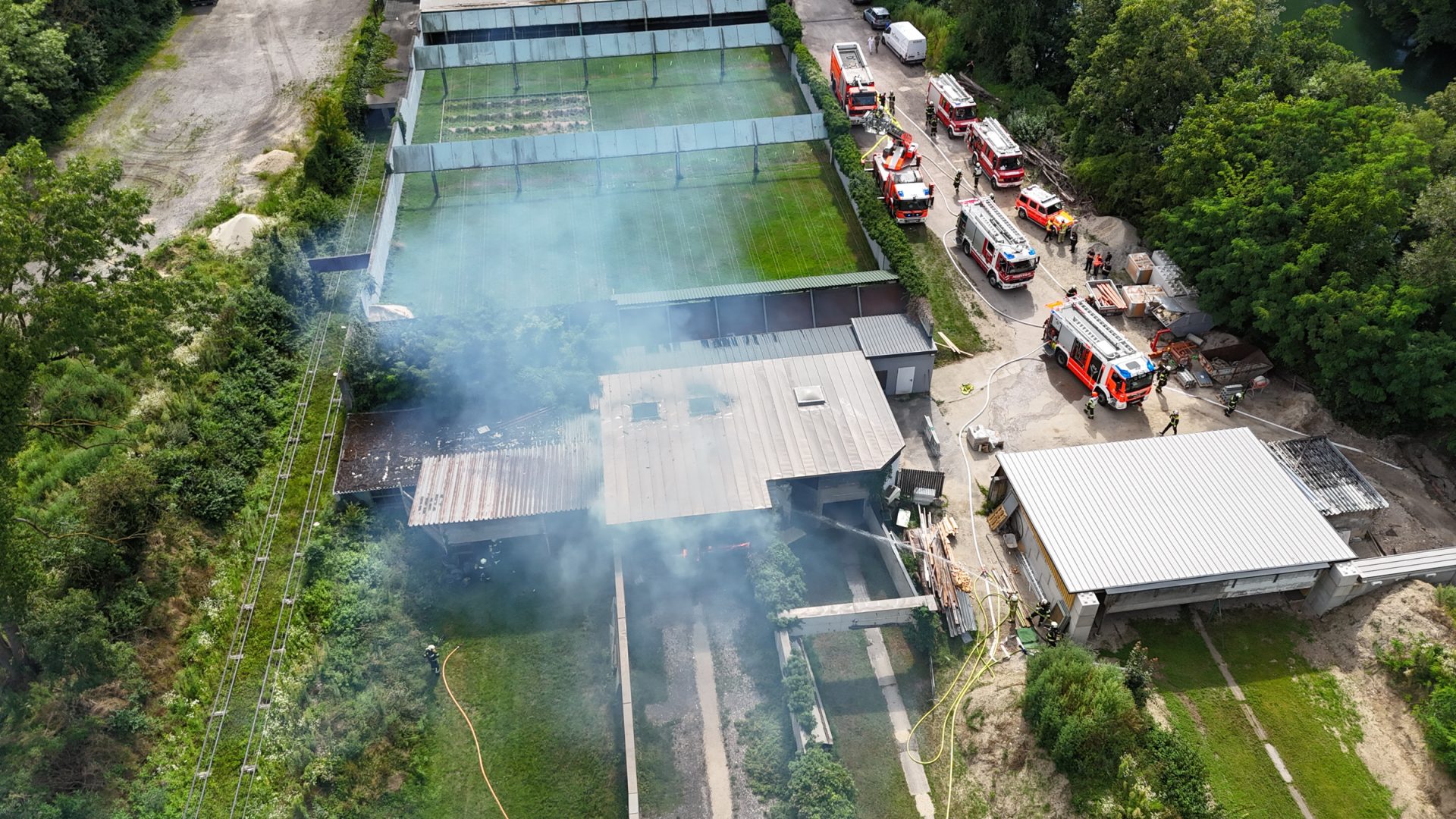 Großbrand in Schießstand in Linz