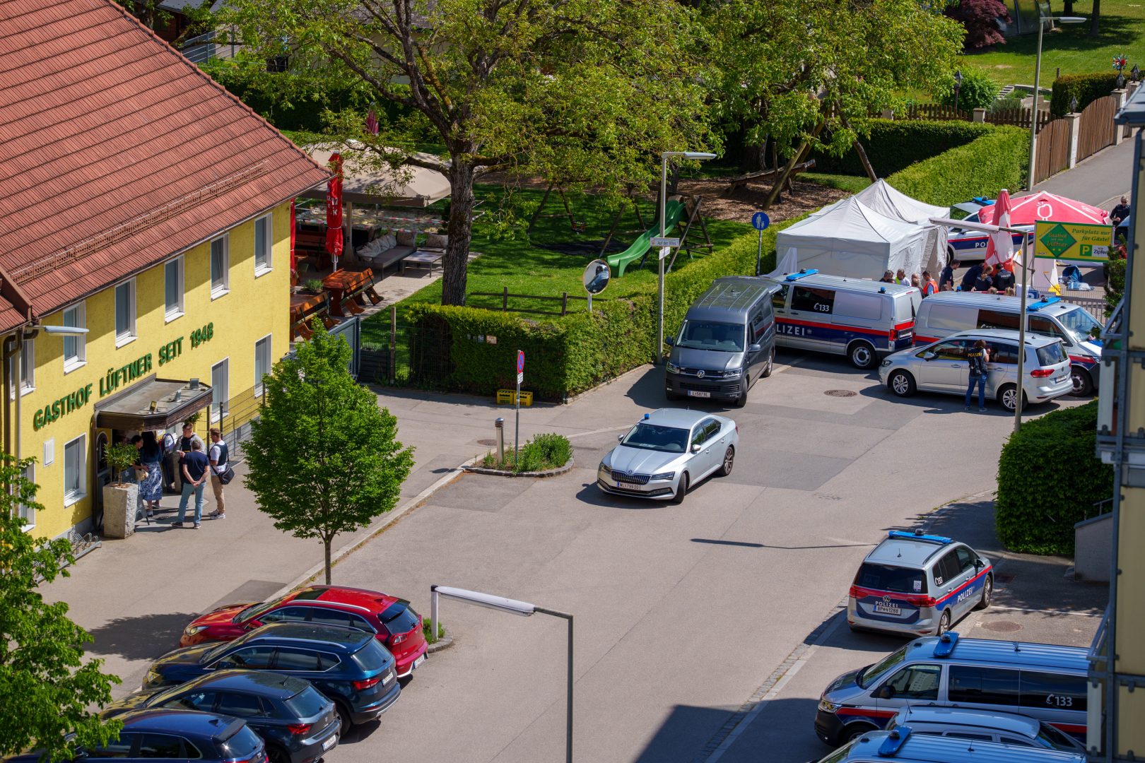 Drei Tote – Mann erschießt Frau und Tochter