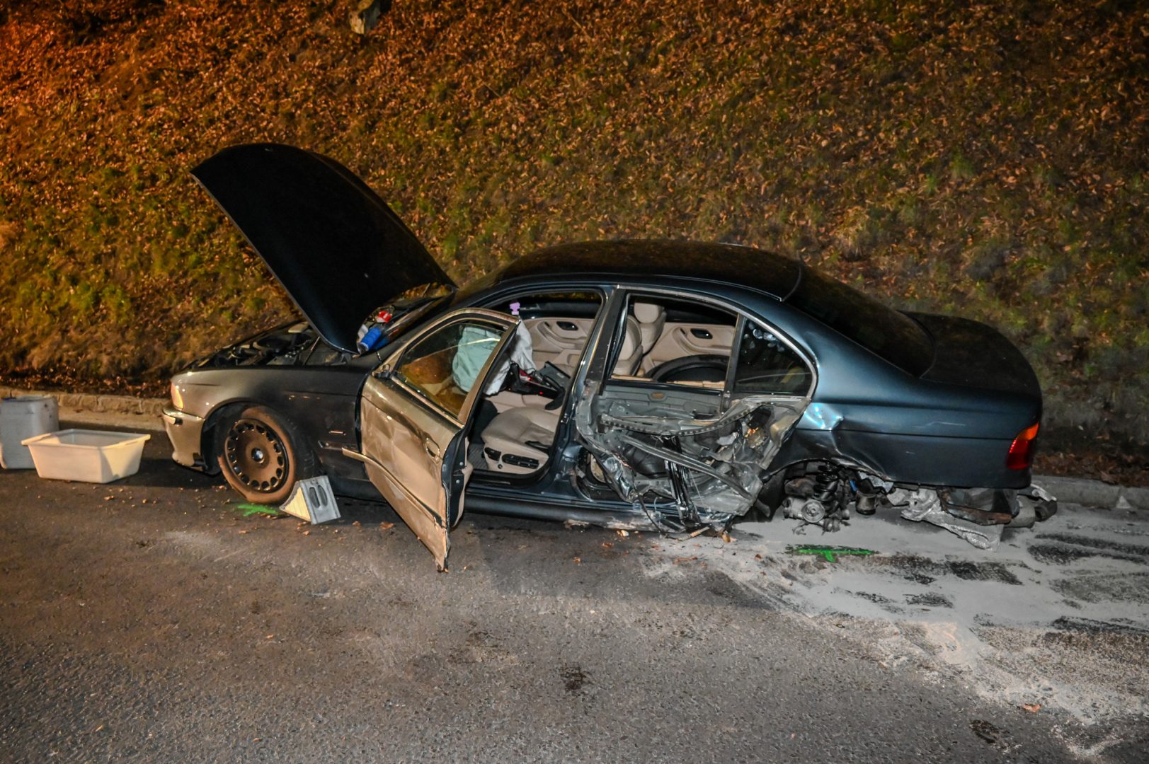 Übungsfahrer verursacht Unfall mit mehreren Autos