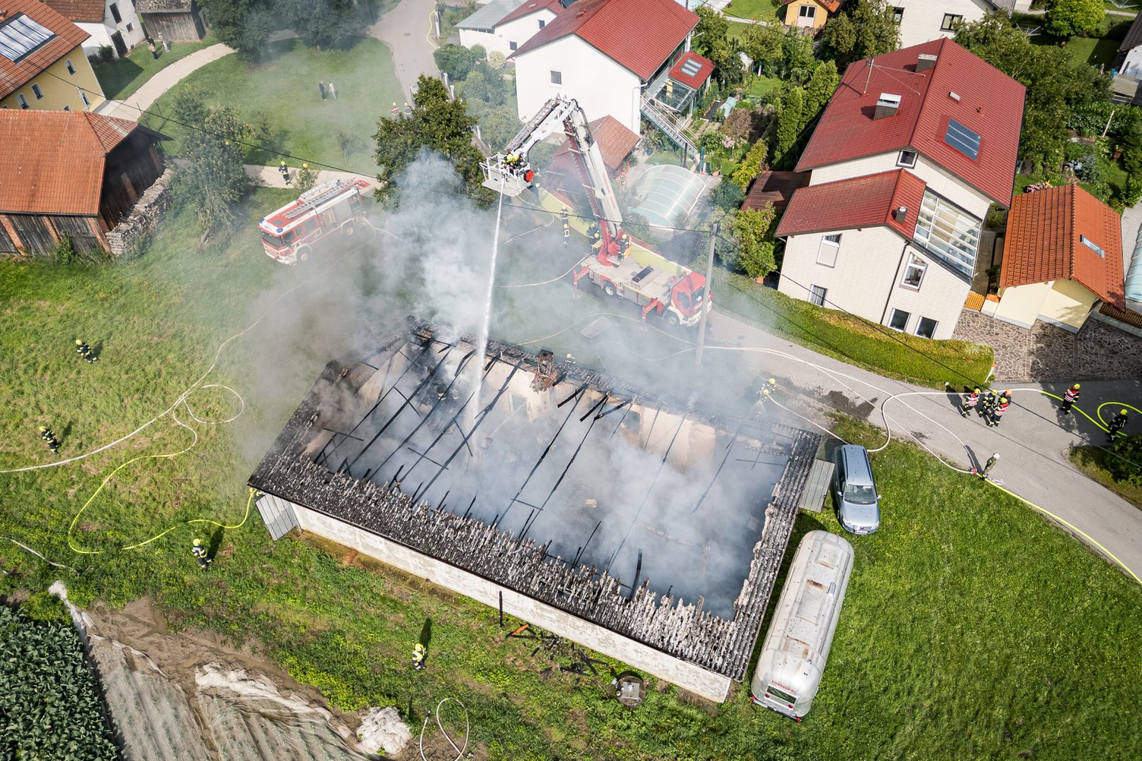 Maschinenhalle in Pupping ausgebrannt