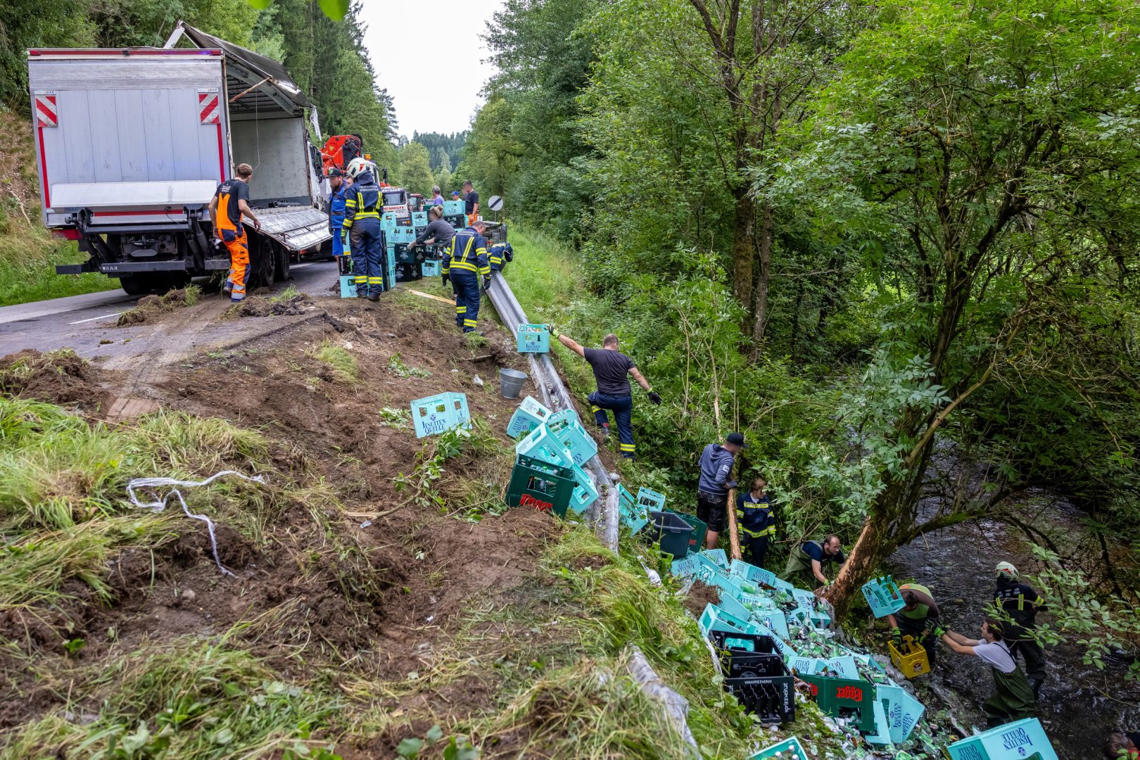 Wieder Getränke-LKW umgekippt