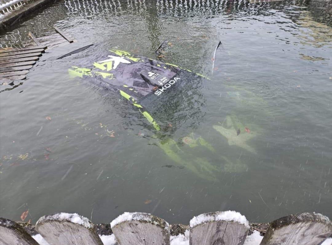 Kurios: Nach spektakulärem Jänner Rallye Unfall – Auto nicht schrottreif!