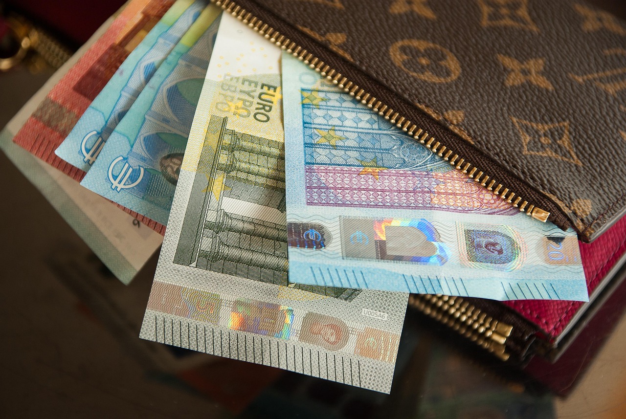 Größere Geld-Leaks vermeiden: So bleibt mehr übrig!