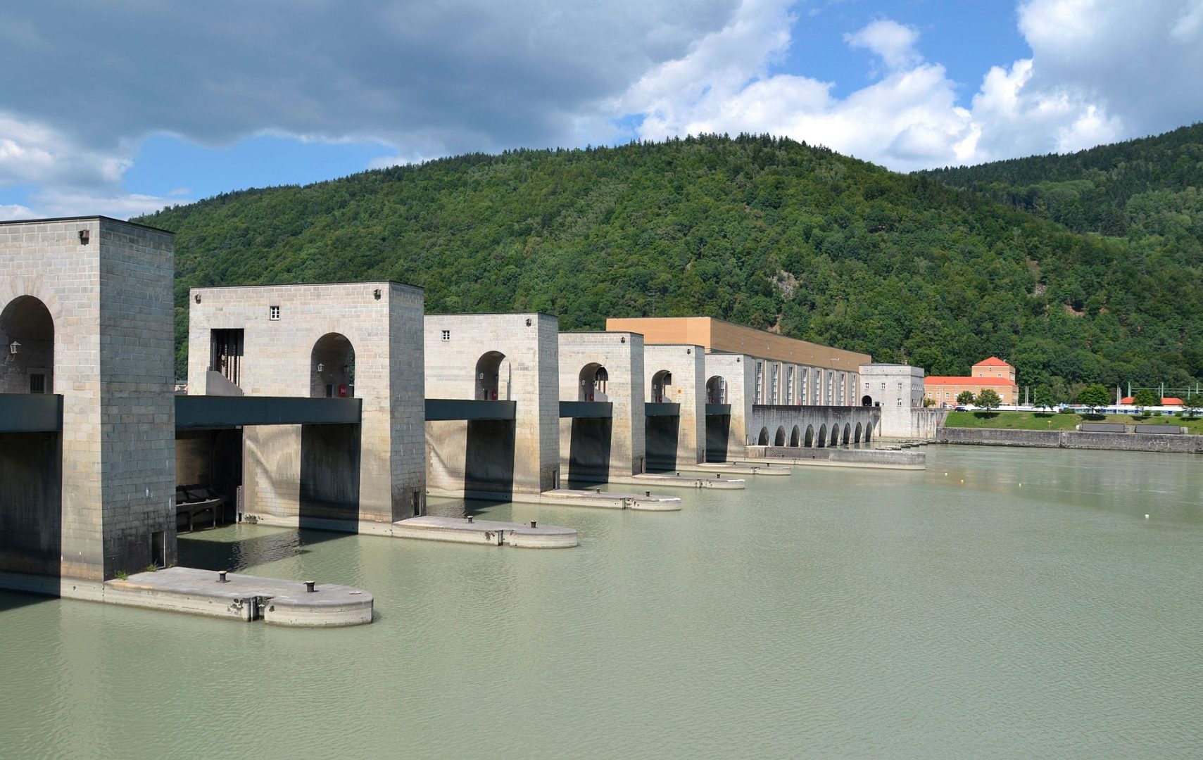 Unbekannte Leiche in der Donau gefunden