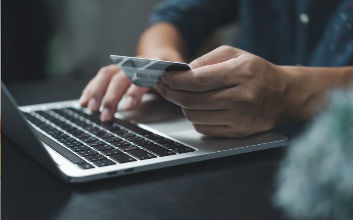 Betrüger geben sich als Bankmitarbeiter aus