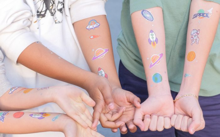 Giftige Stoffe in Klebe-Tattoos gefunden