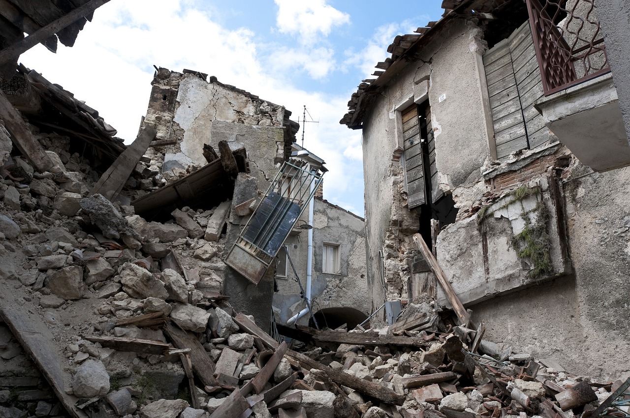 earthquake, rubble, l'aquila
