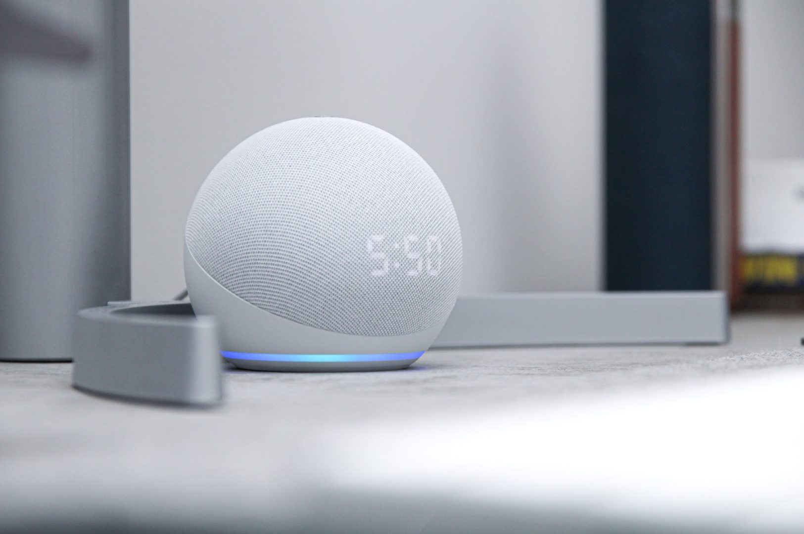 So hörst du uns mit Alexa!