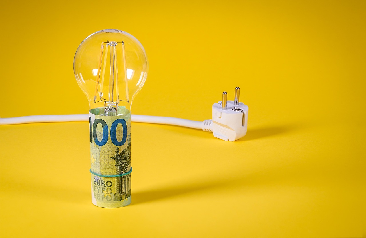 energy, save energy, electricity, lightbulb, save up, lamp, cable, electric, energy, energy, save energy, save energy, save energy, save energy, save energy, electricity, electric
