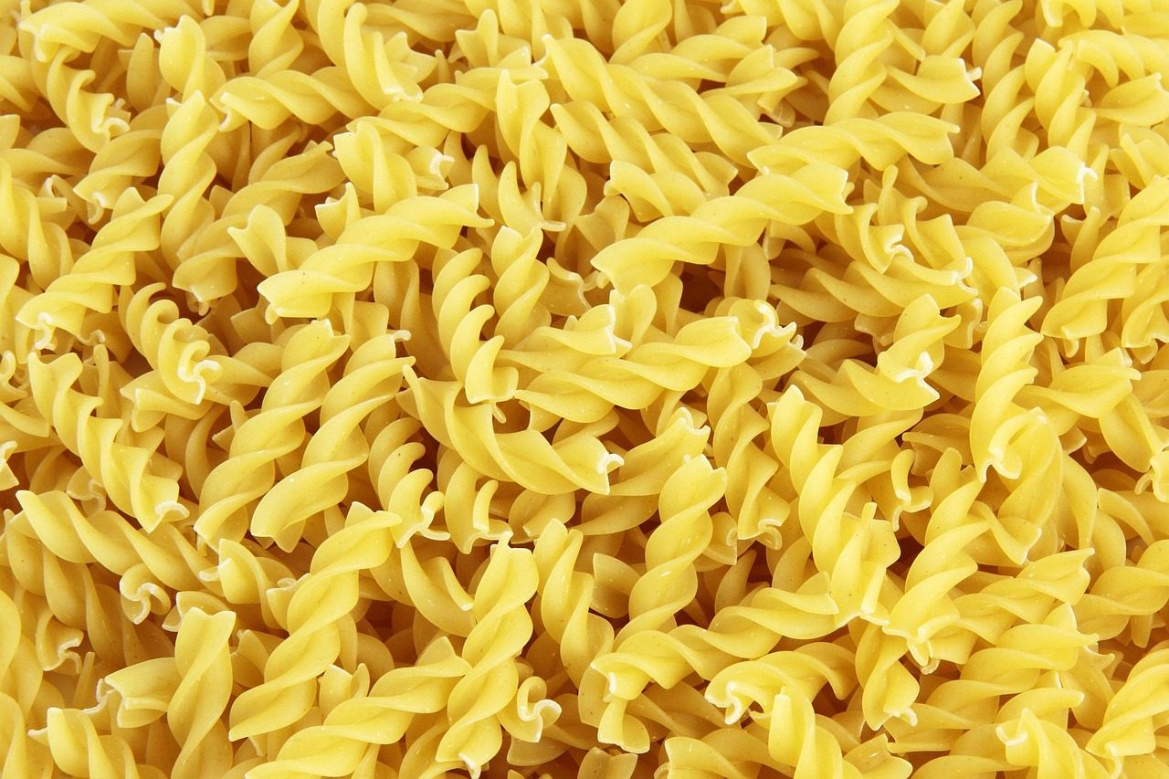 pasta, full hd wallpaper, 4k wallpaper 1920x1080, desktop backgrounds, wallpaper 4k, rotini, wallpaper hd, cool backgrounds, raw, uncooked, uncooked pasta, raw pasta, beautiful wallpaper, twirl, laptop wallpaper, twirly pasta, free wallpaper, mac wa