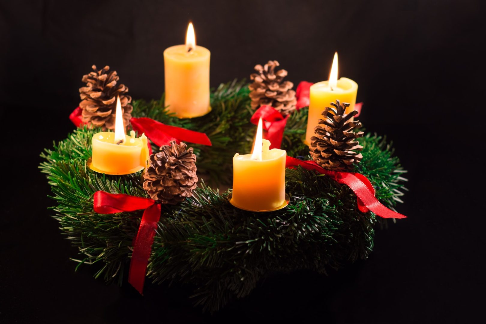 So bleibt euer Adventkranz garantiert frisch!