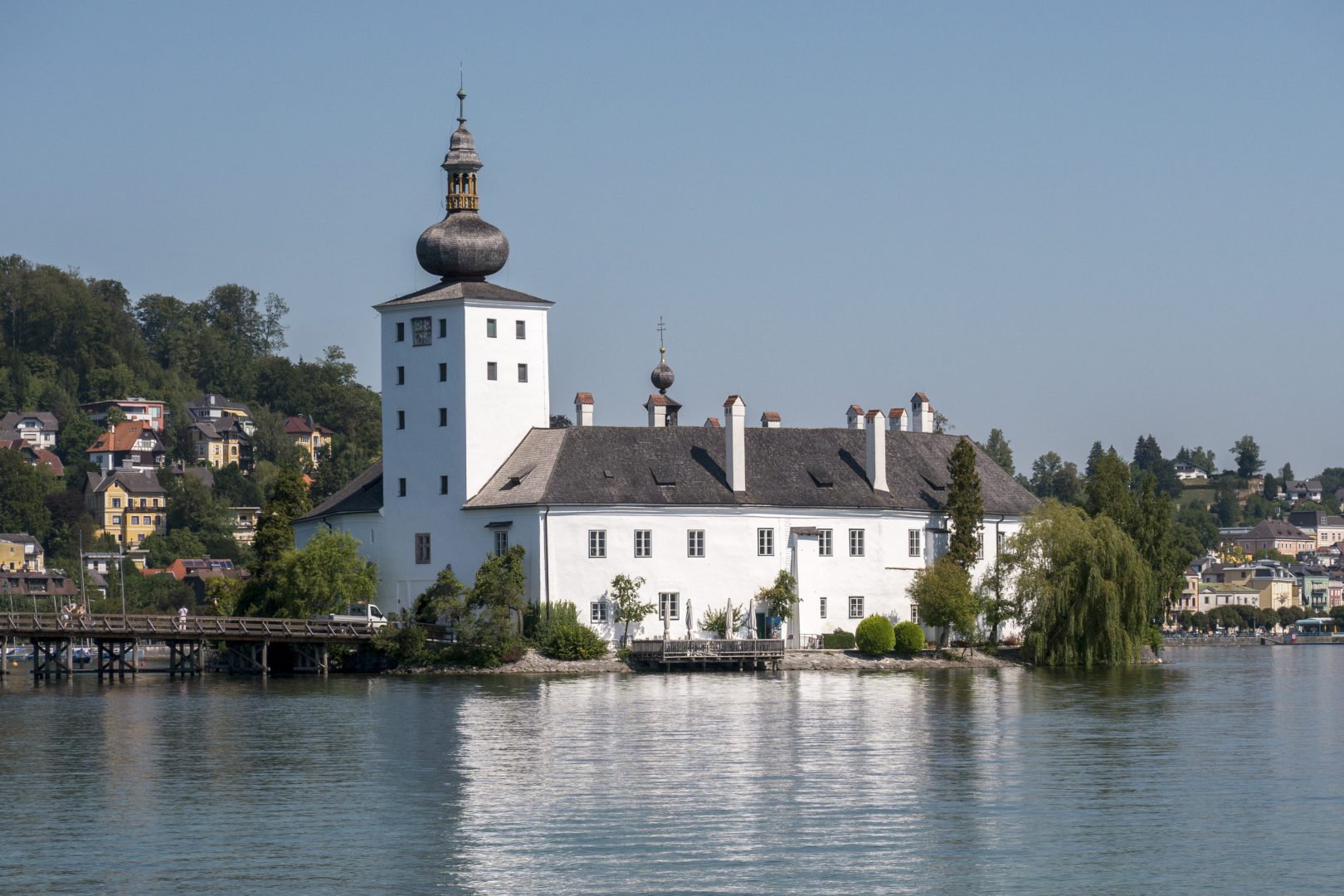 Genitalverletzung am Traunsee: Mann klagt Gmunden