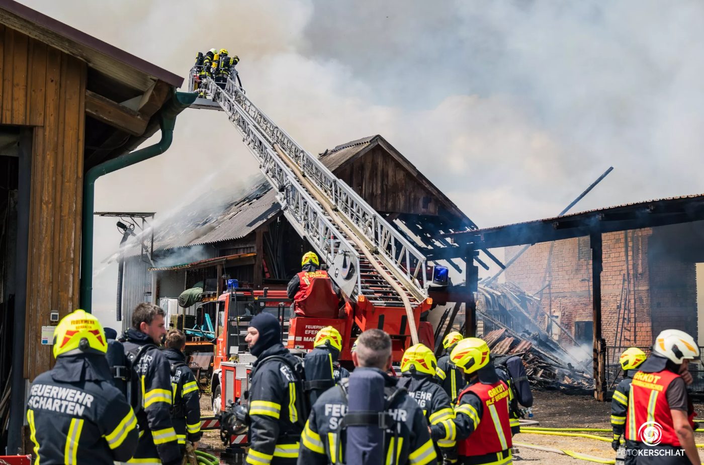Alarmstufe 3: Großeinsatz bei Bauernhofbrand