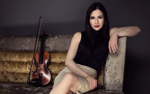 Grieskirchner Violinistin eröffnet neues Stadion